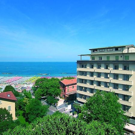 Hotel Acropolis Каттоліка Екстер'єр фото