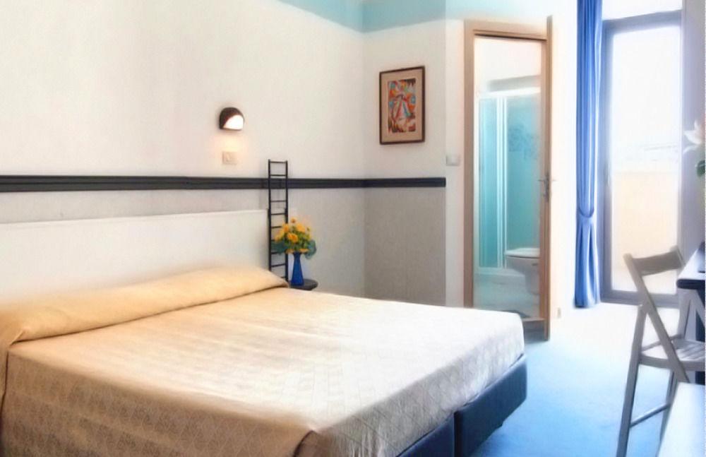 Hotel Acropolis Каттоліка Екстер'єр фото