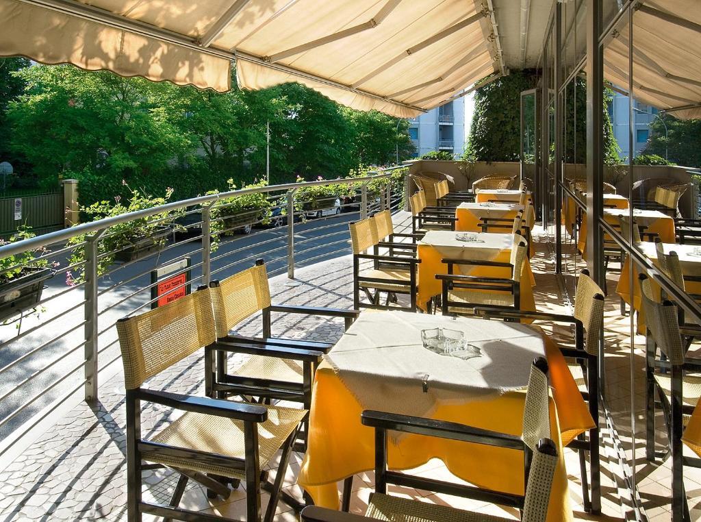 Hotel Acropolis Каттоліка Екстер'єр фото