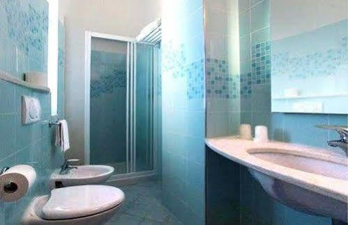 Hotel Acropolis Каттоліка Екстер'єр фото