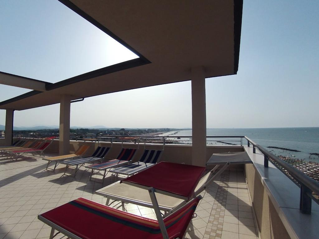 Hotel Acropolis Каттоліка Екстер'єр фото